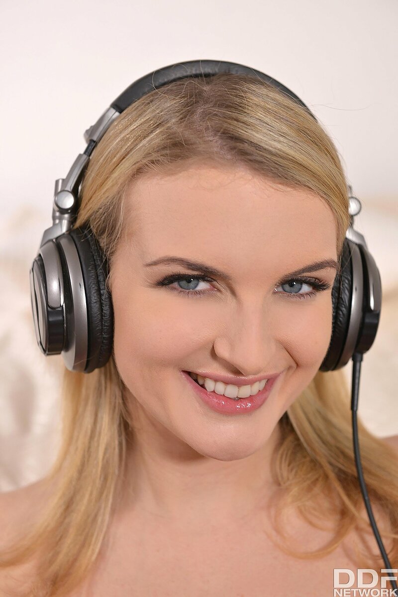 Милана, 23 года, 2 размер груди